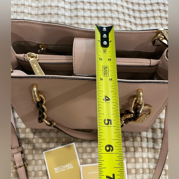 Michael Kors light pink purse - Picture 4 of 8